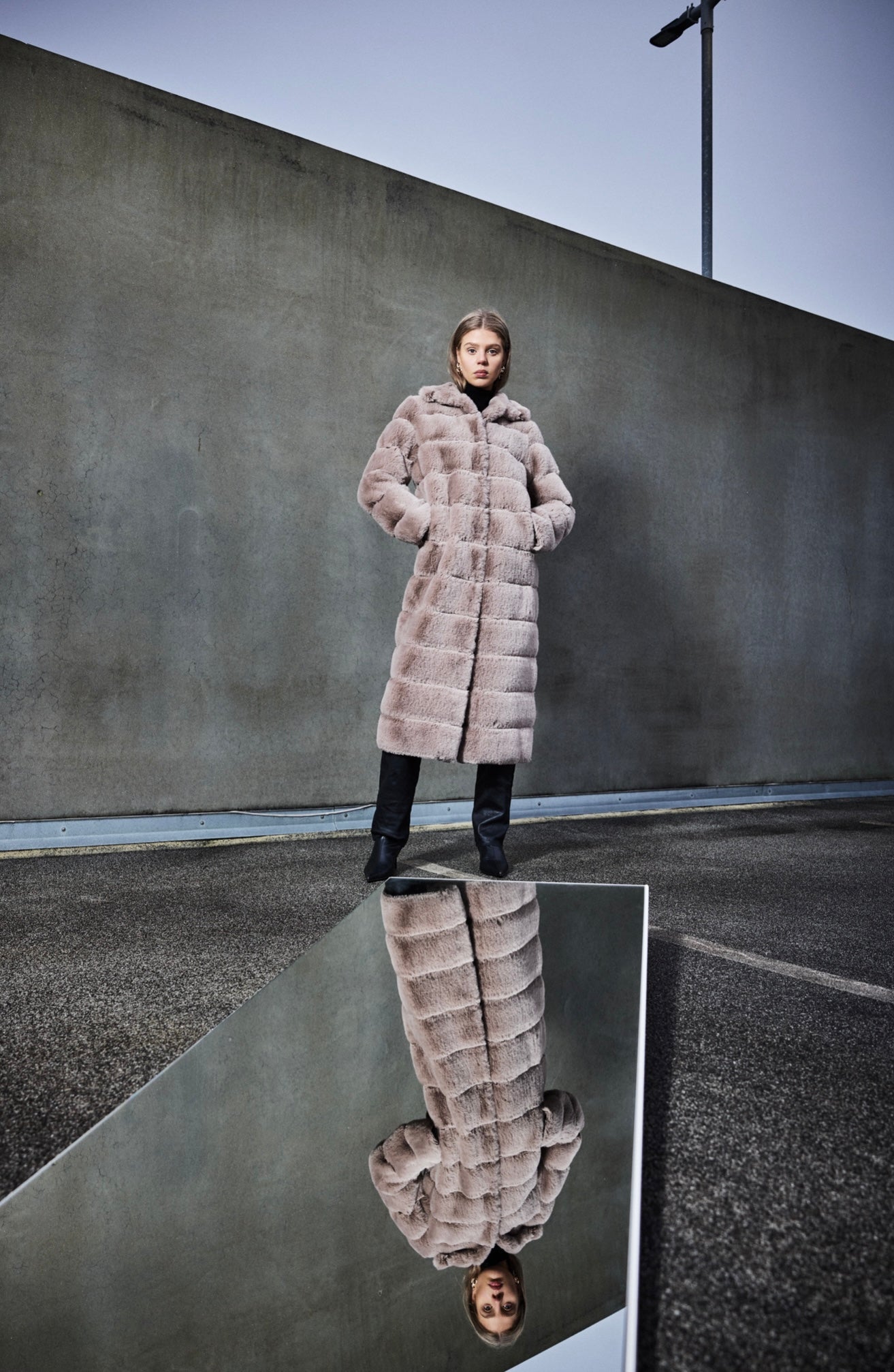 LANG FAKE FUR JAKKE NOTYZ
