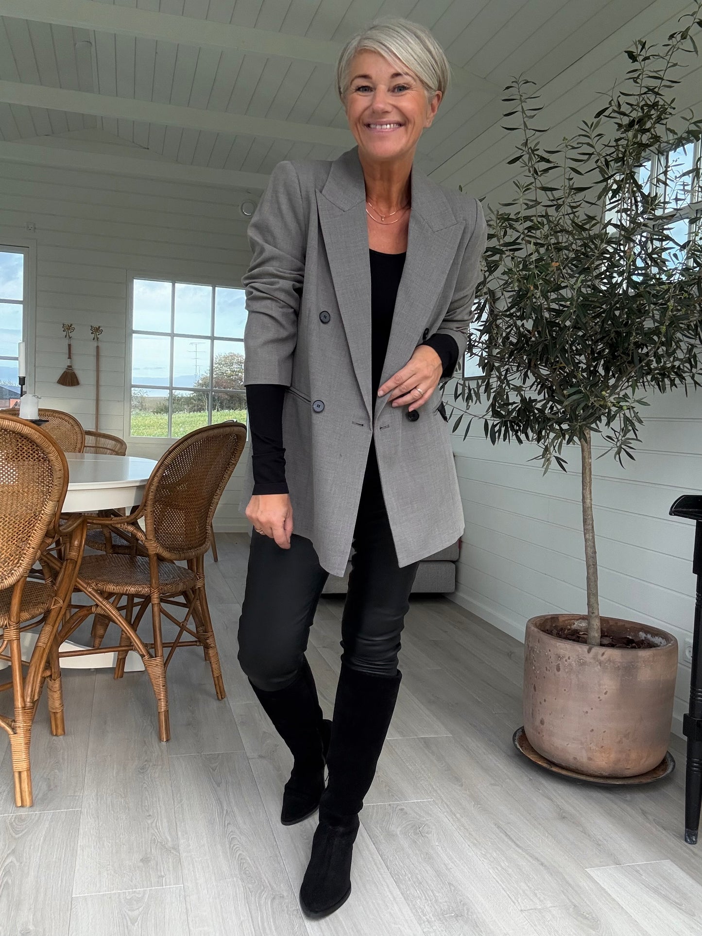 NICOLE LOW TRIANGLE BLAZER HLT