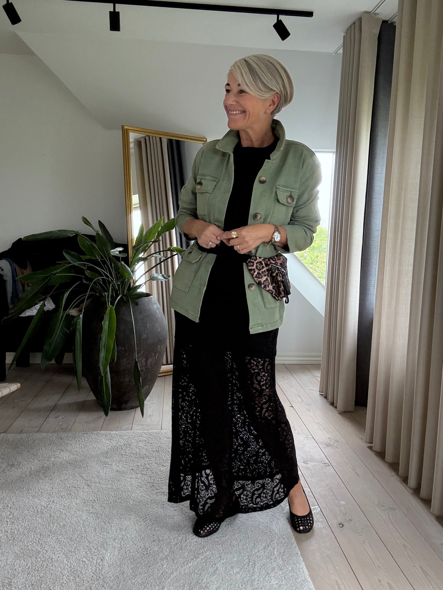 VILDE BUMBAG BLACK COLOUR