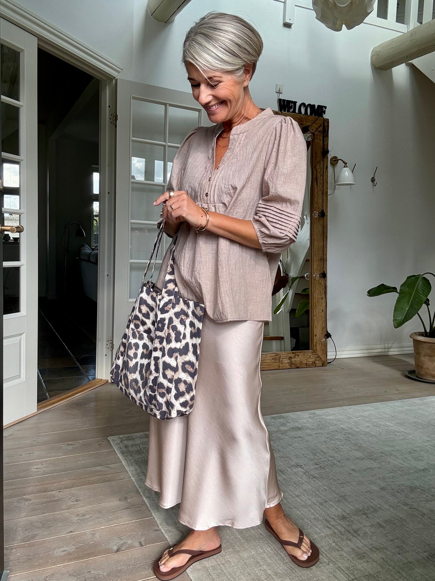 NELLA CANSAS BAG BLACK COLOUR
