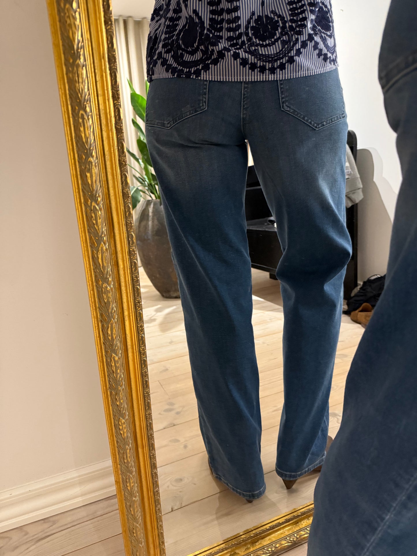 TWIGGY STRAIGHT LONG JEANS ICHI