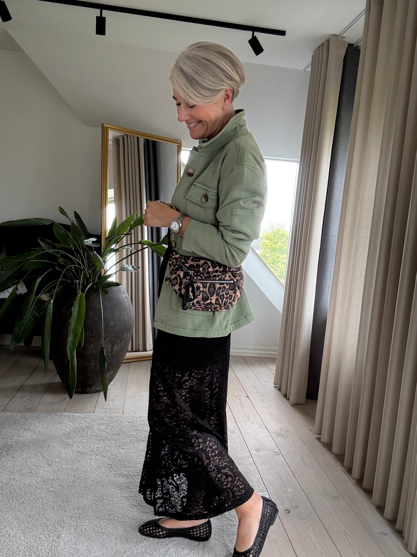 VILDE BUMBAG BLACK COLOUR