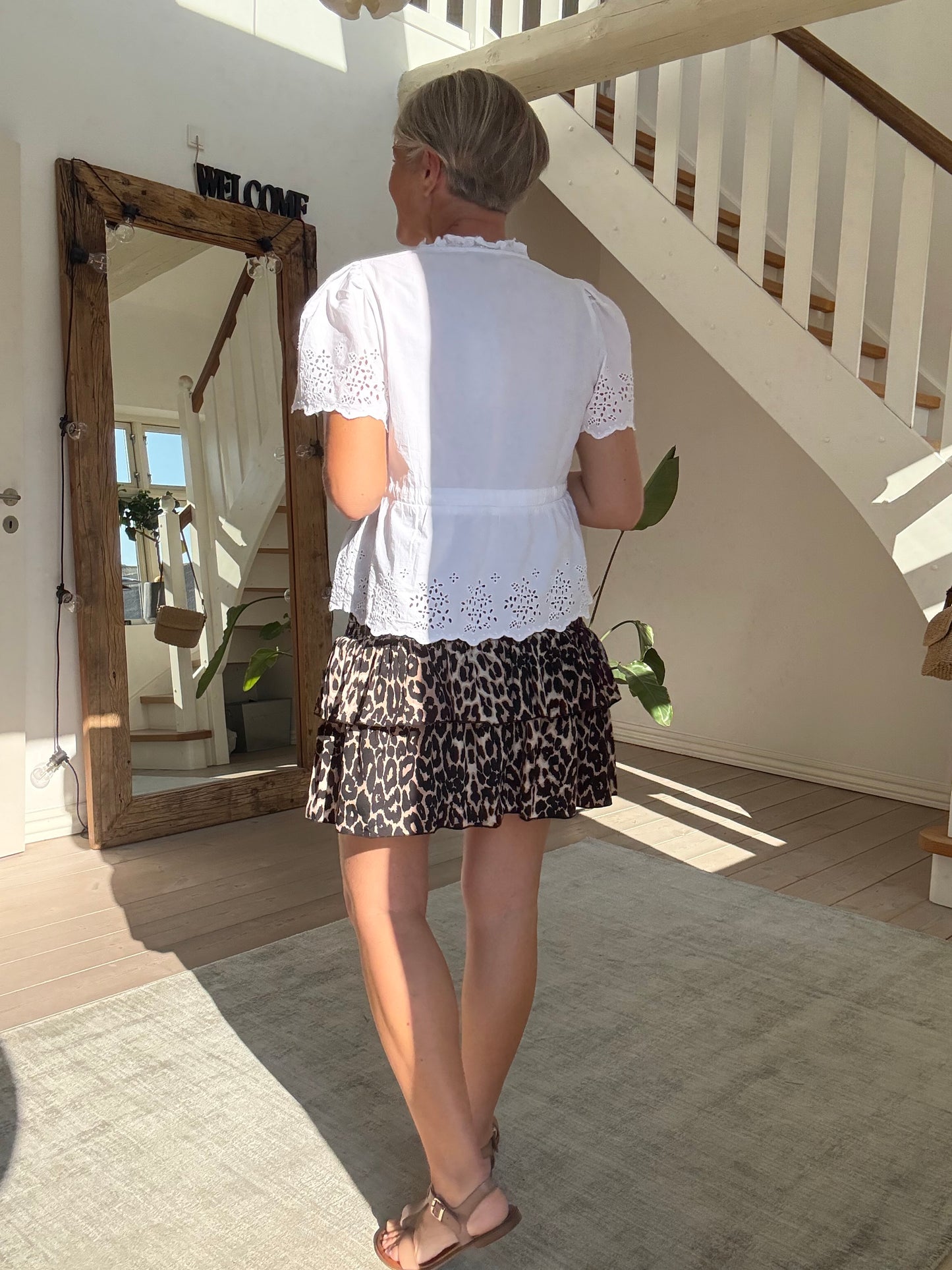 Carin Leo Nederdel