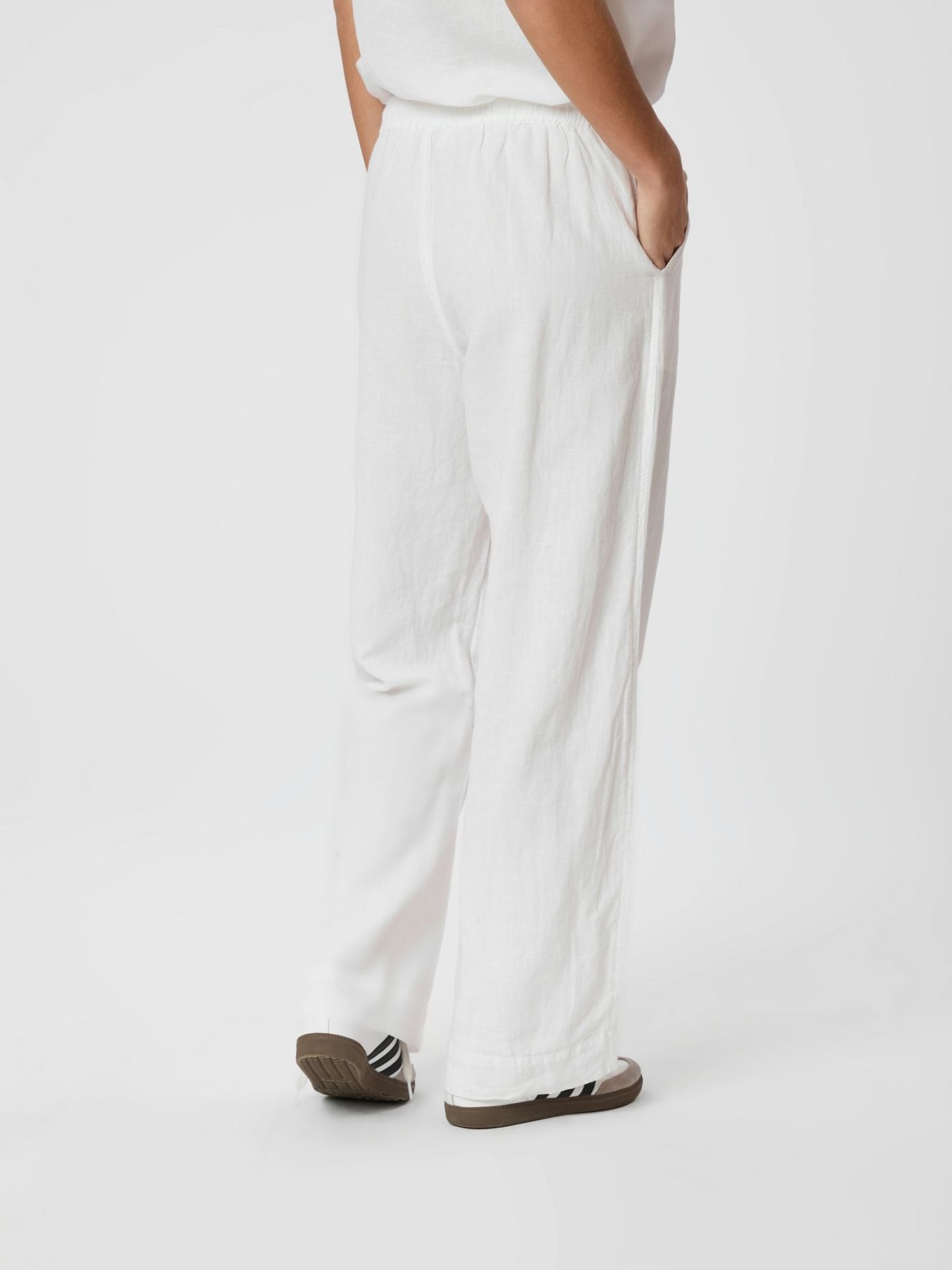 Sonar Linen Buks