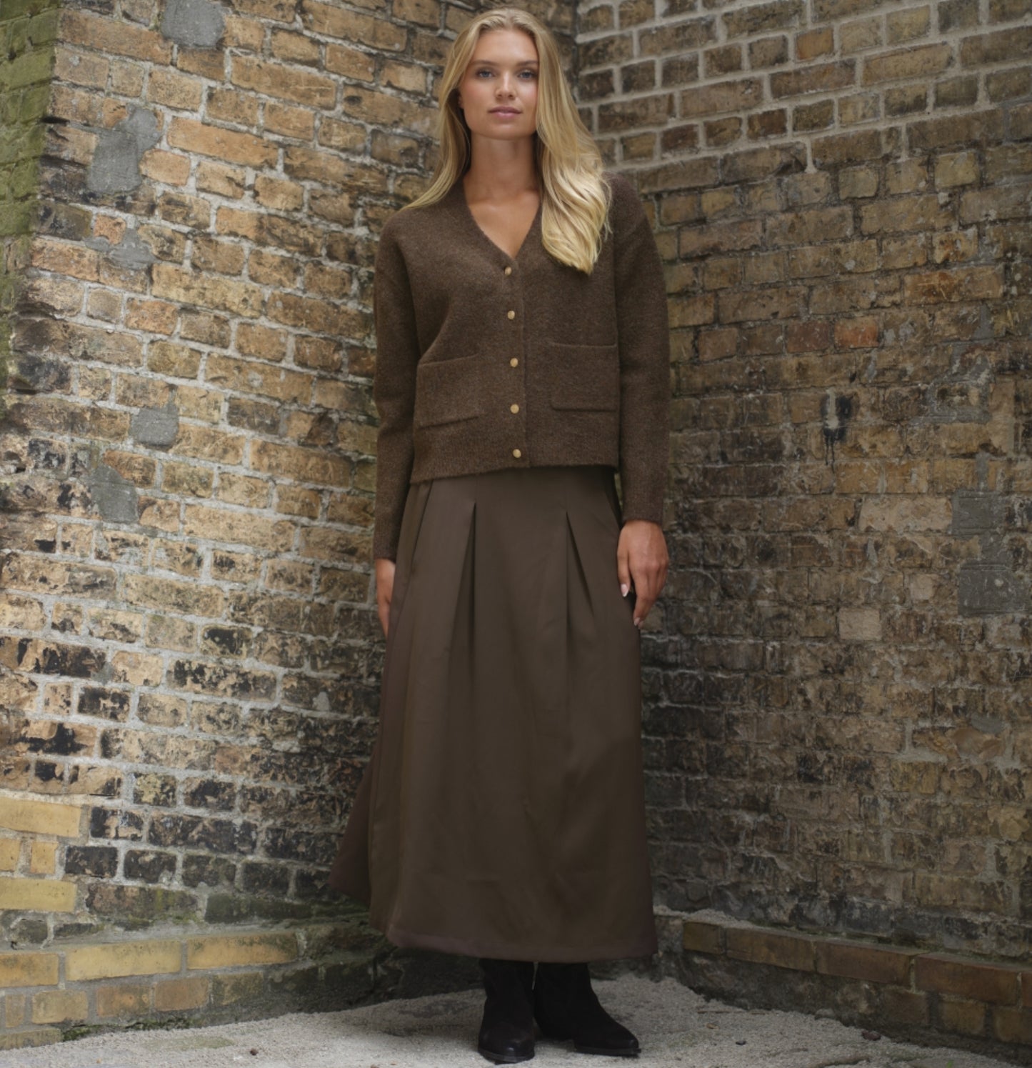 GIGI STRIK CARDIGAN PREPAIR