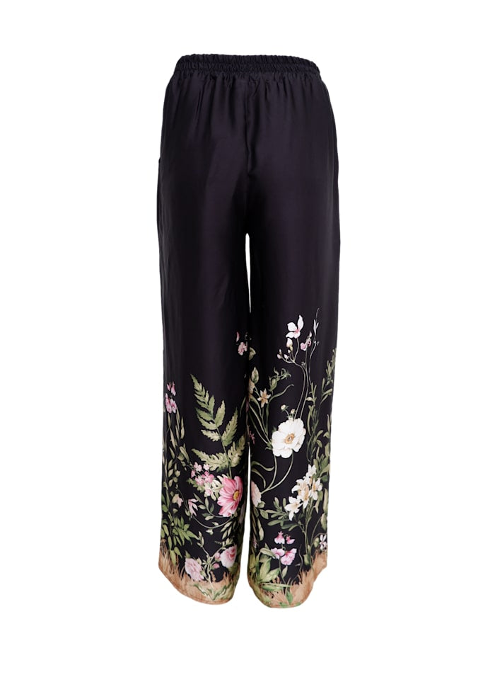 ZENNIA BUKS BLACK COLOUR