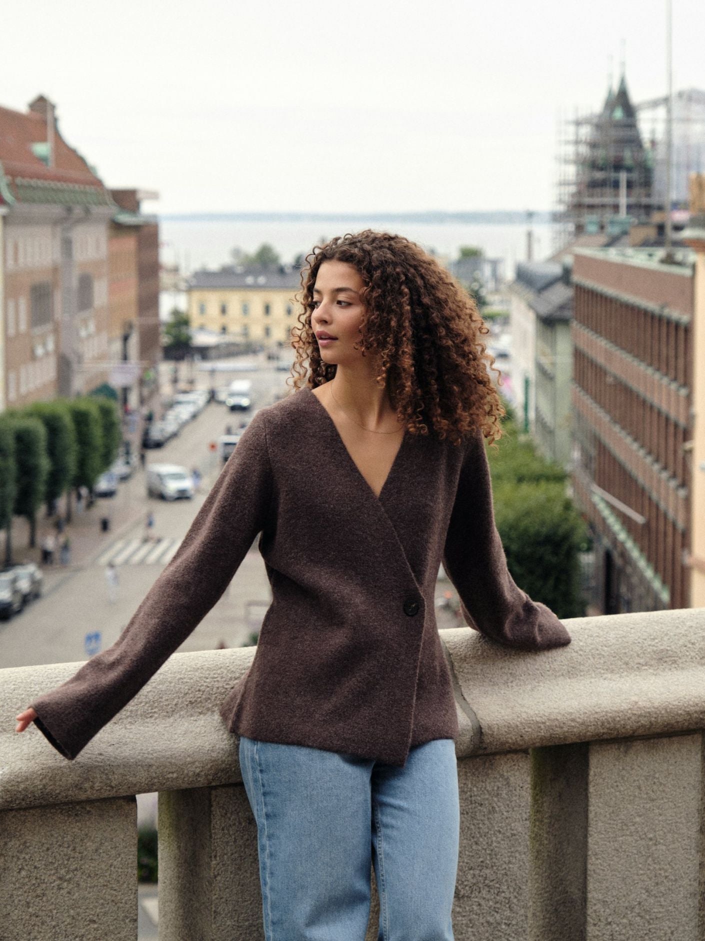 MARIE LOUISE STRIK CARDIGAN NEO NOIR