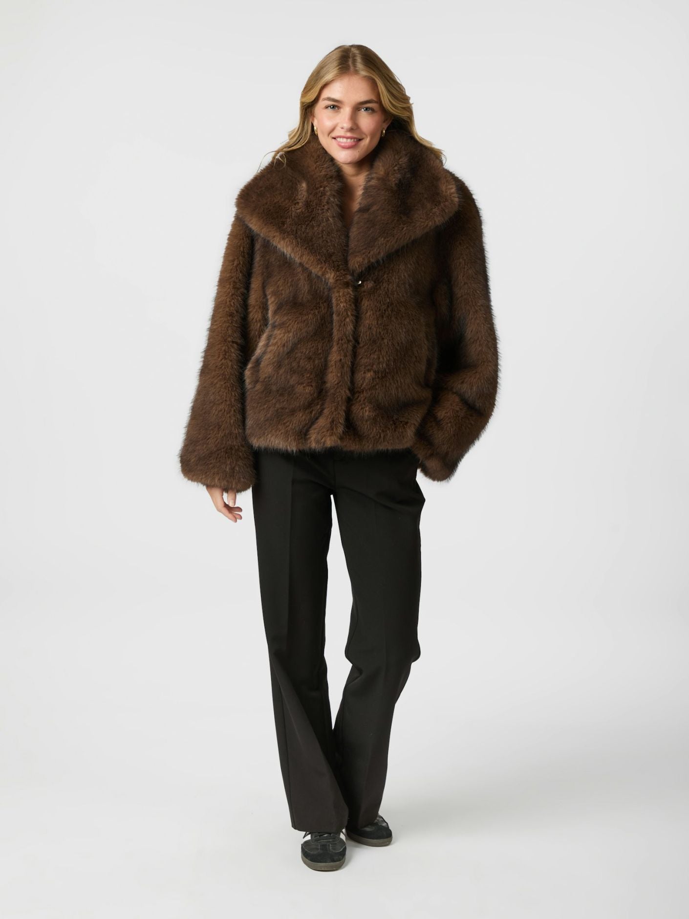 STEPHANIE FAUX FUR JAKKE NEO NOIR