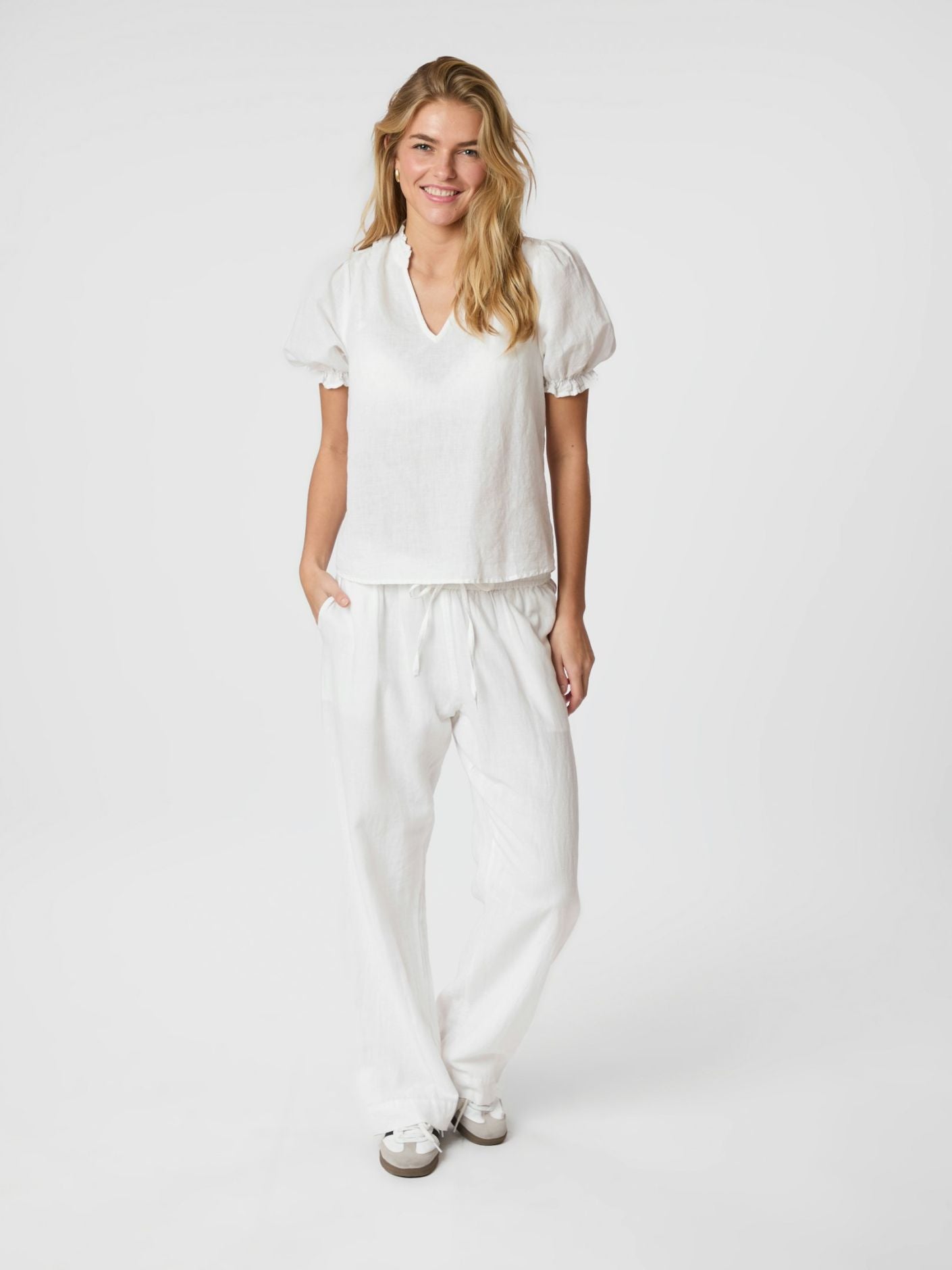 Sonar Linen Buks