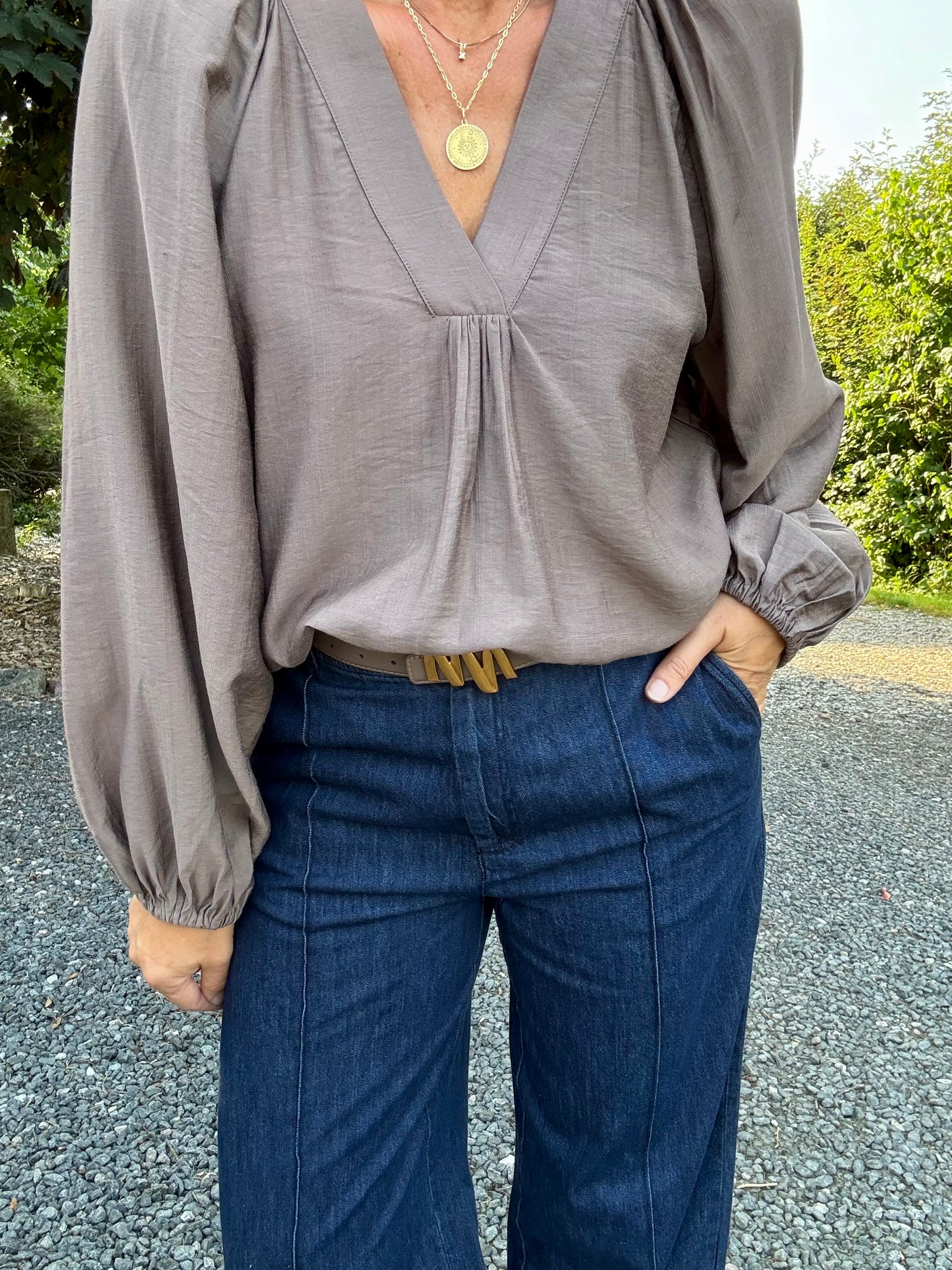 LUISA RAGLAN BLUSE BLACK COLOUR