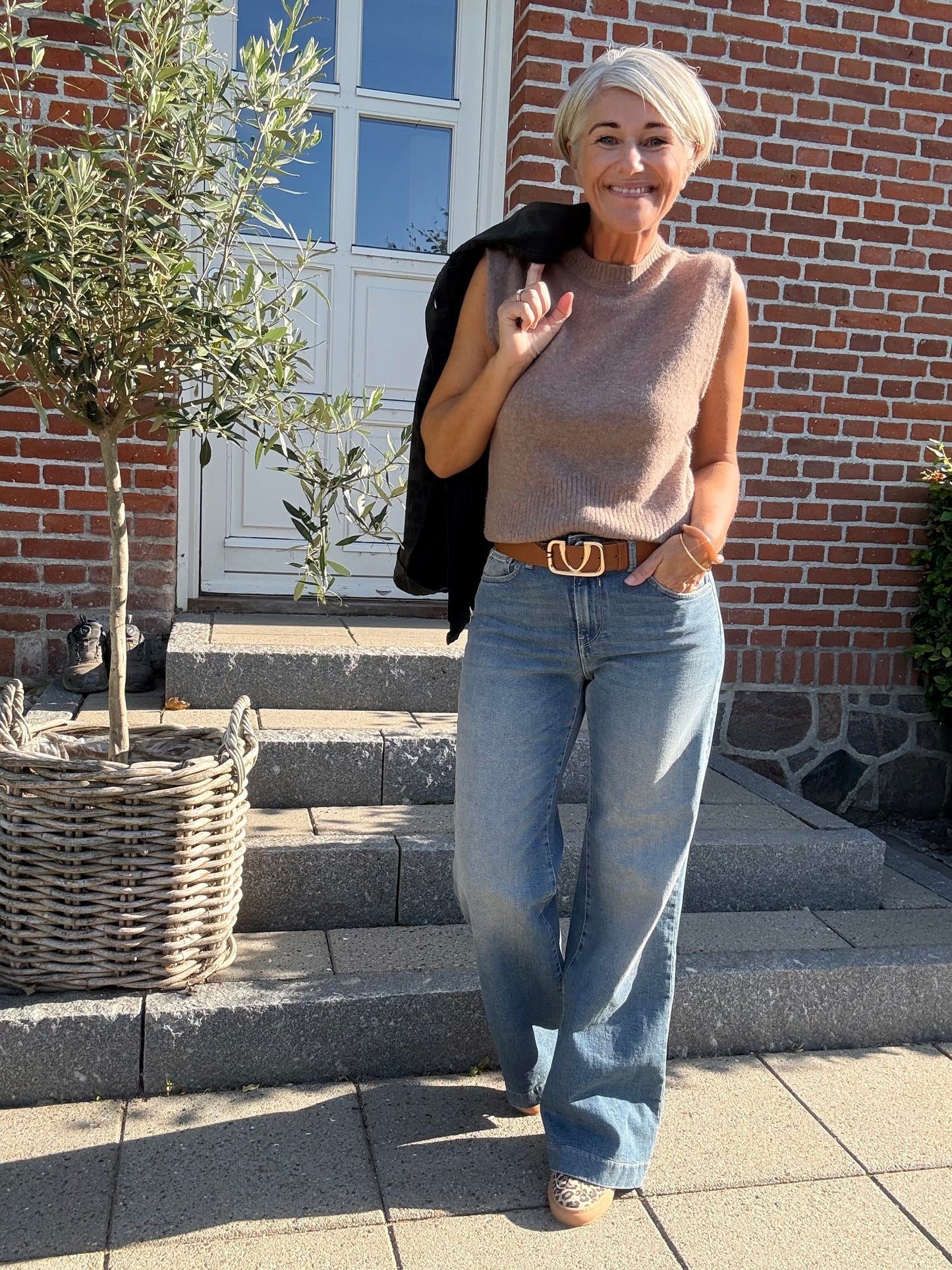 UMA BÆLTE FRA BLACK COLOUR