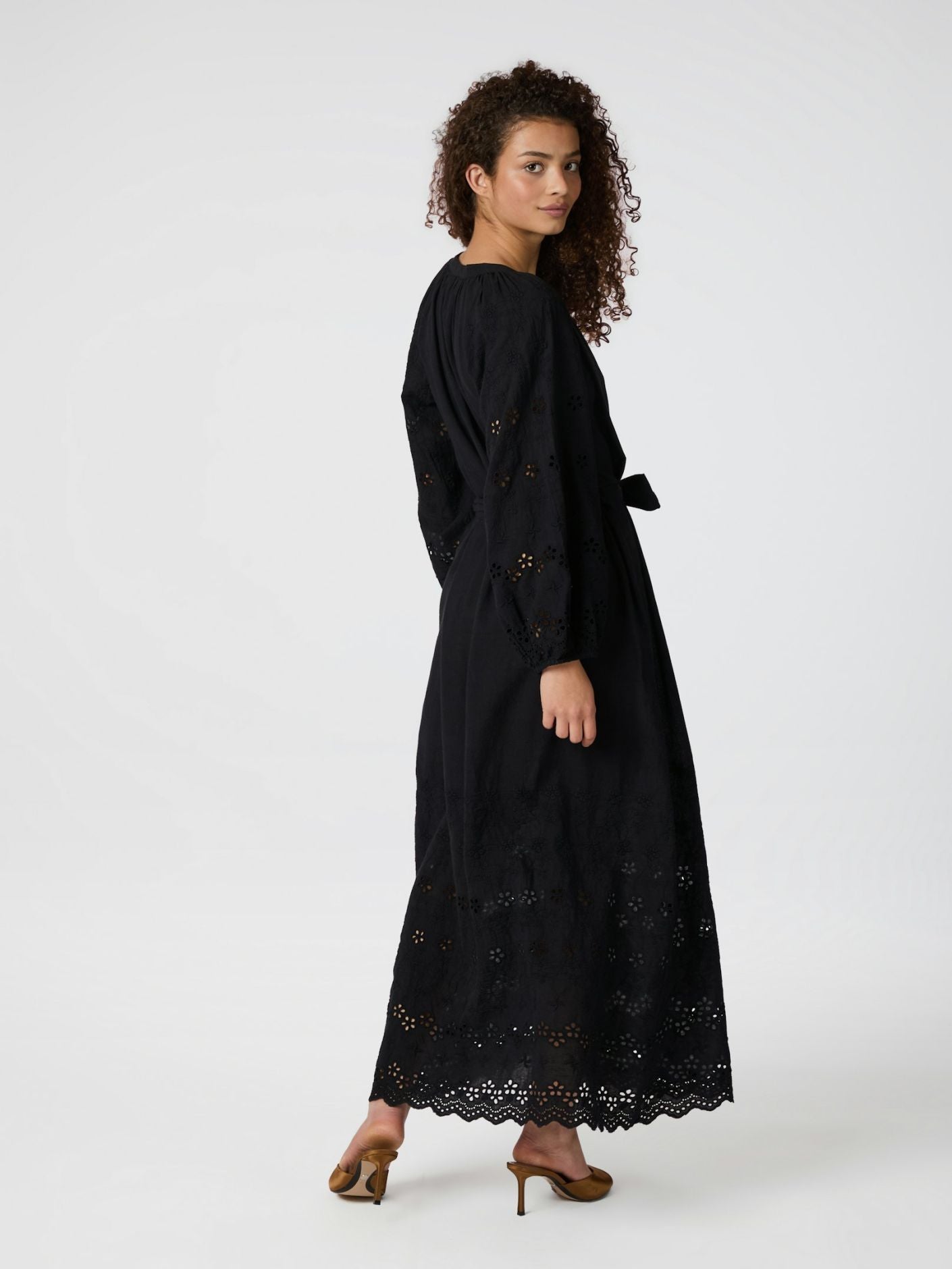 COLETTE BRODERI KJOLE NEO NOIR