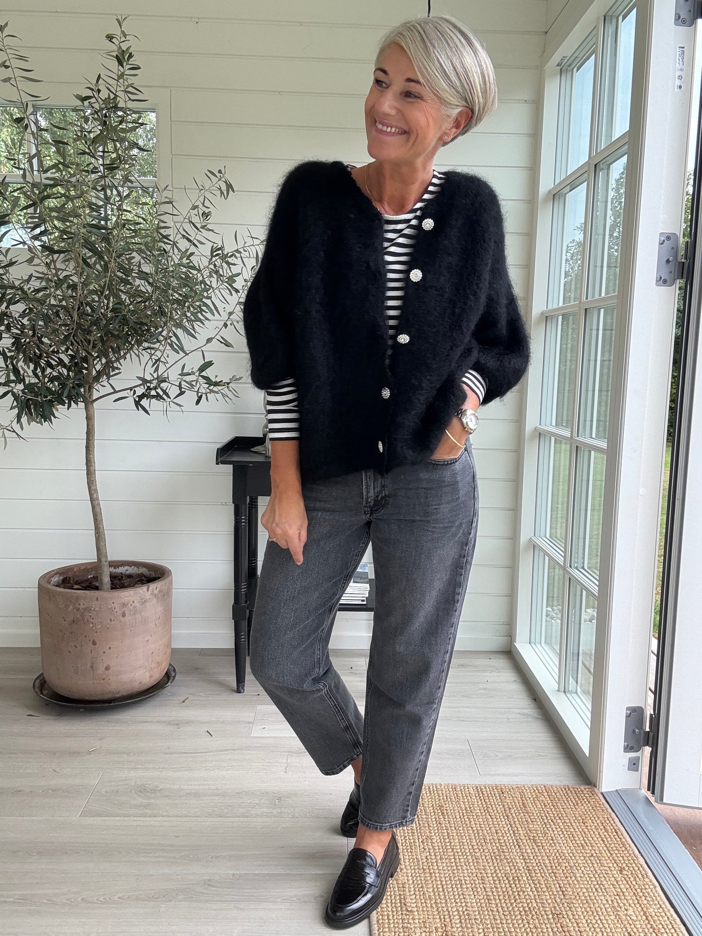 BJOERK CARDIGAN BLACK COLOUR