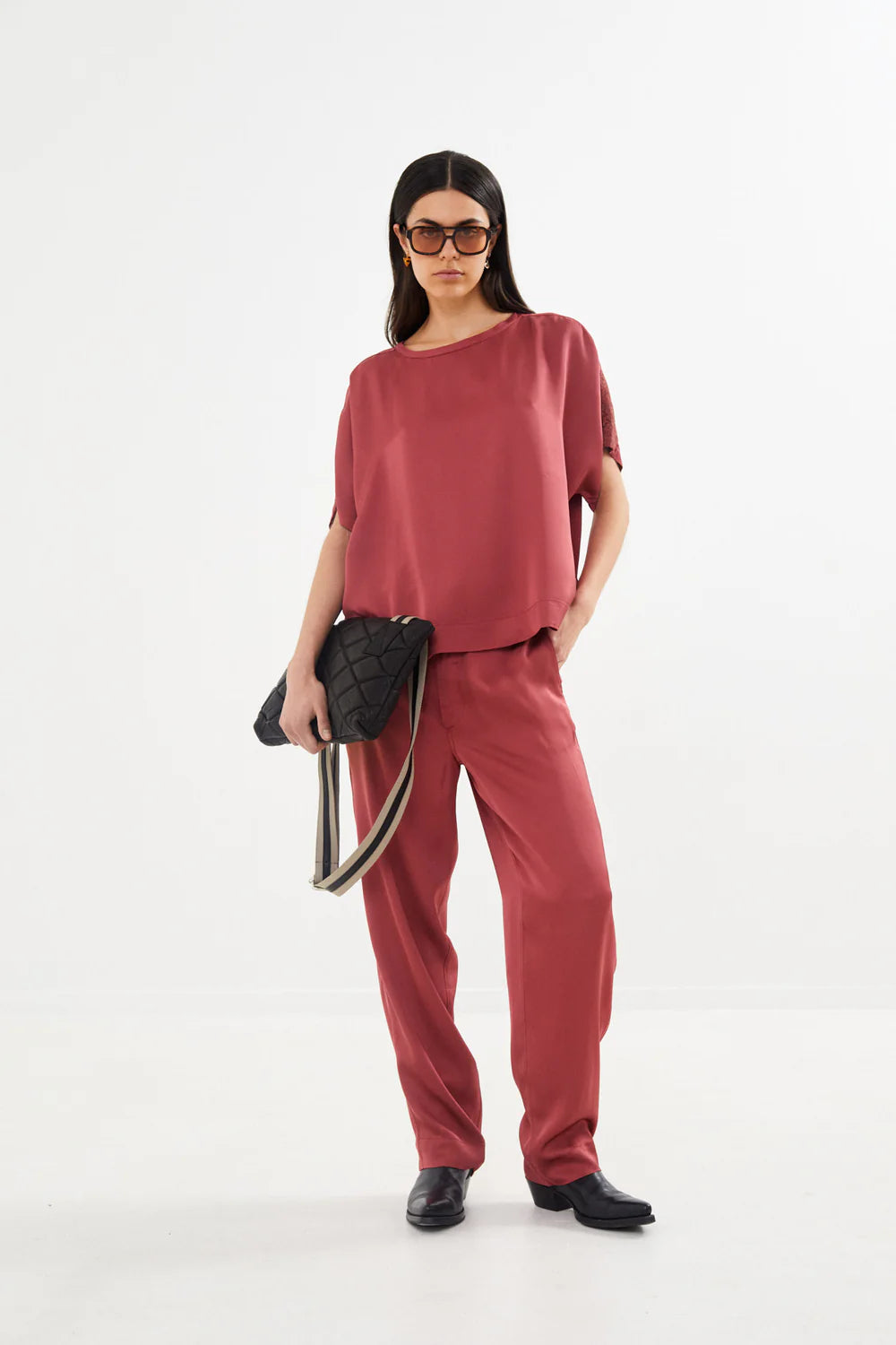SERENA SOLID LACEY BLUSE RS