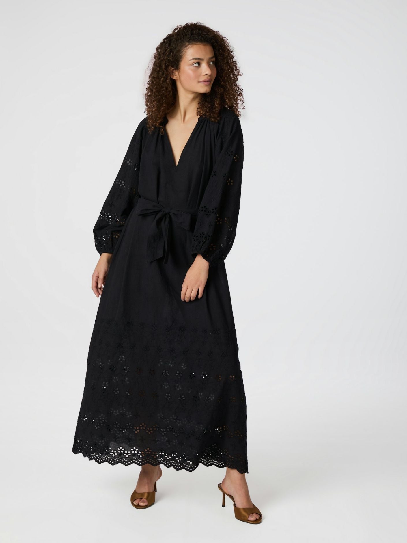 COLETTE BRODERI KJOLE NEO NOIR