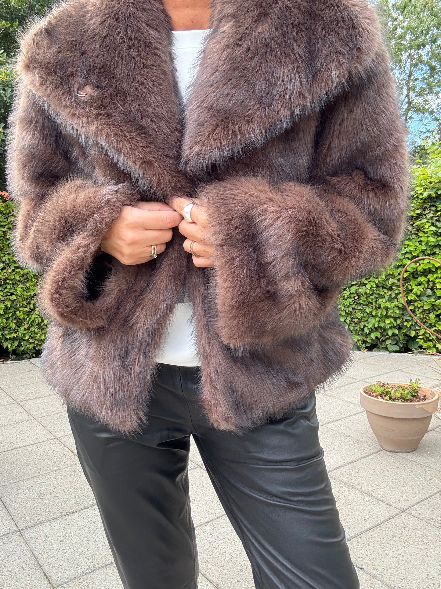 STEPHANIE FAUX FUR JAKKE NEO NOIR