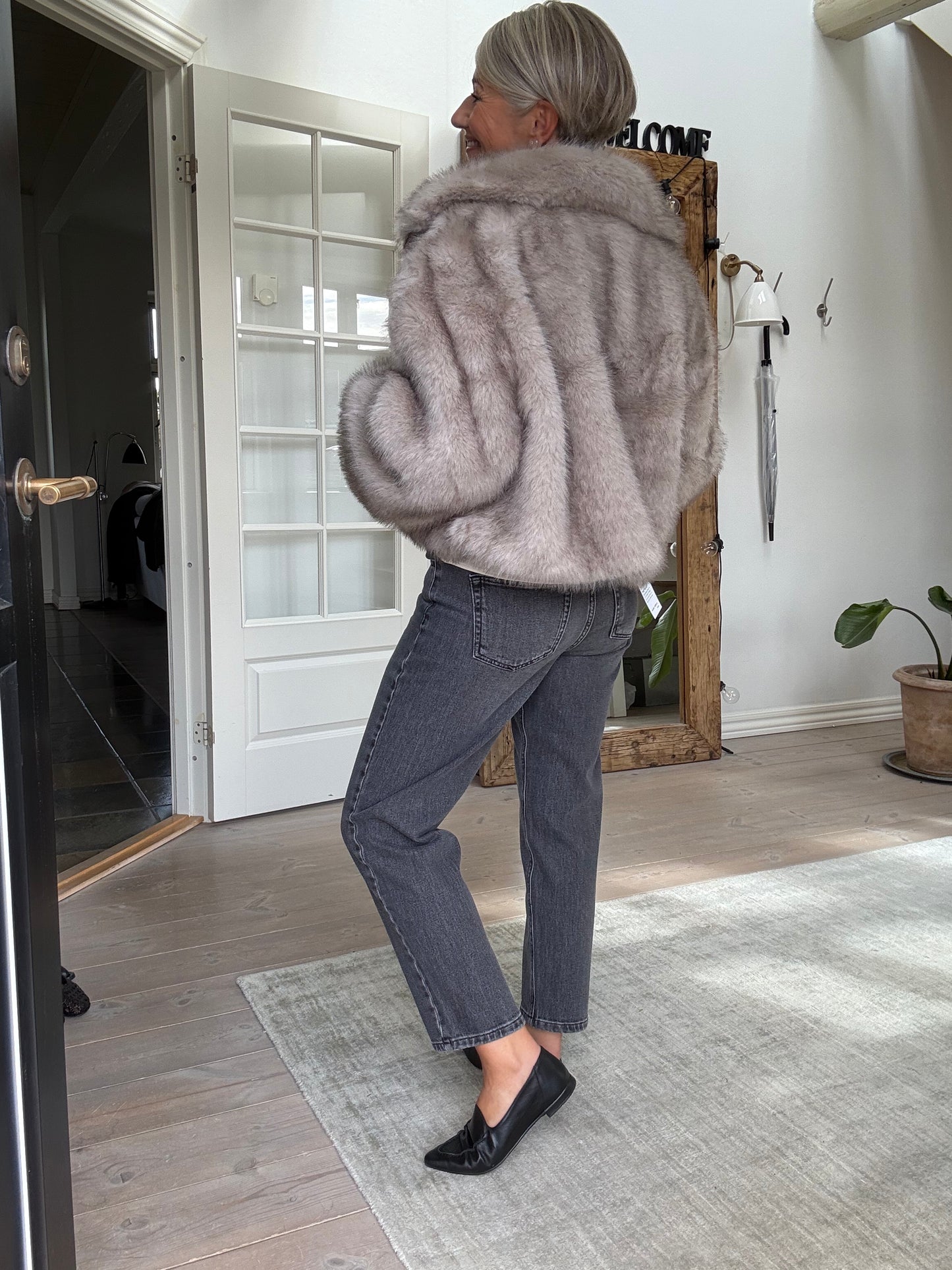 STEFF FAUX FUR JAKKE NEO NOIR