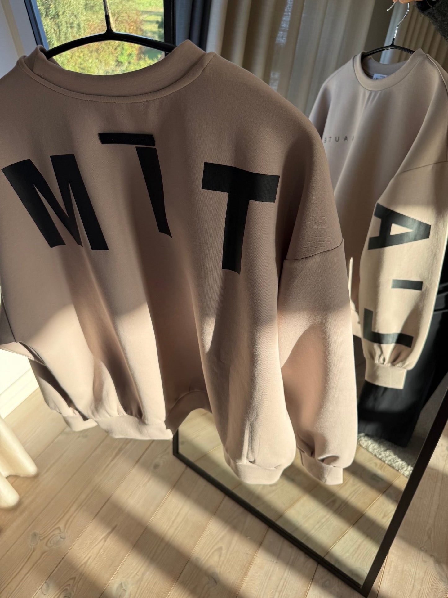 MAXI SPLIT LOGO SWEAT HL - LifeStyle Hedensted