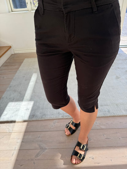 Renata Capri Shorts
