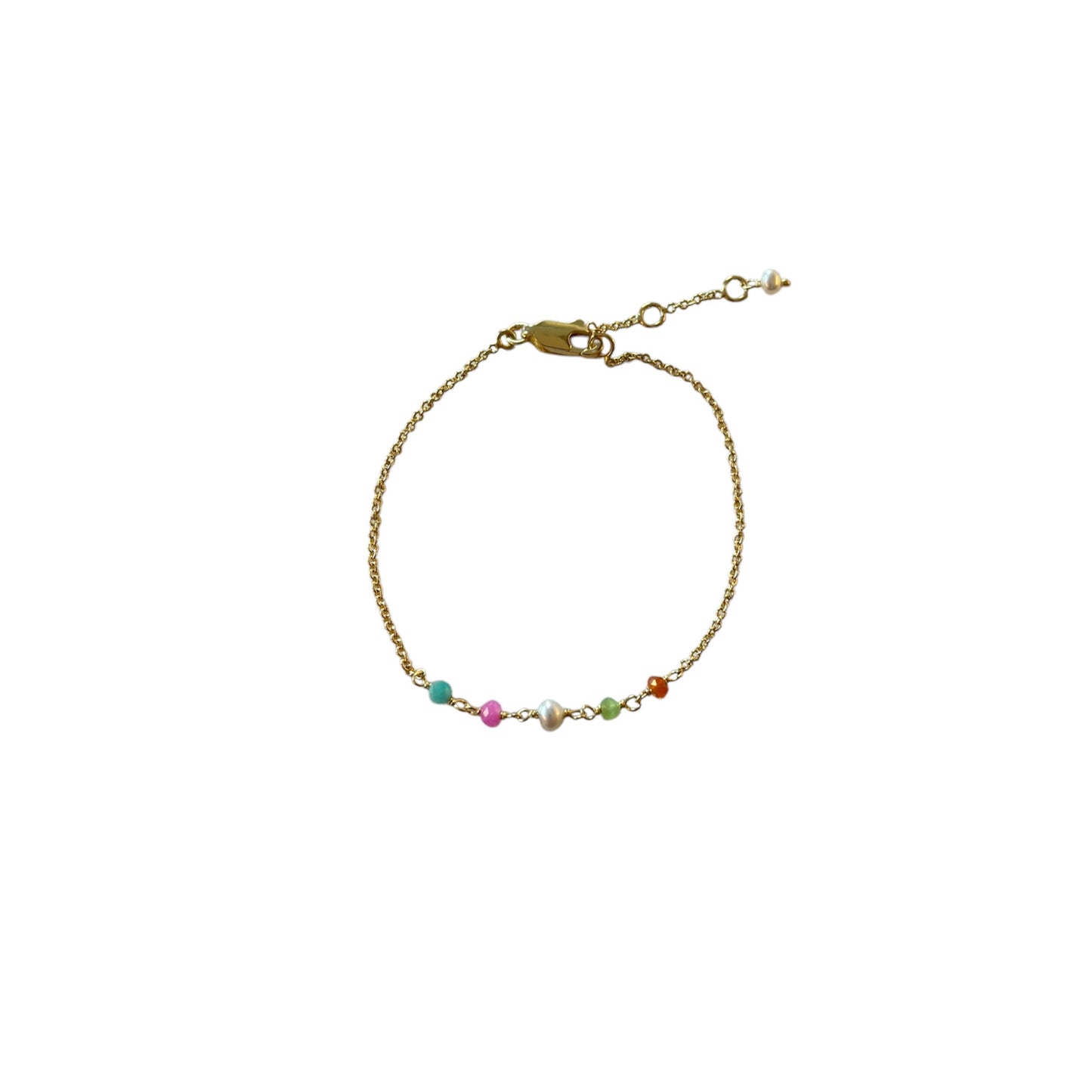 Armbånd med perler og natursten