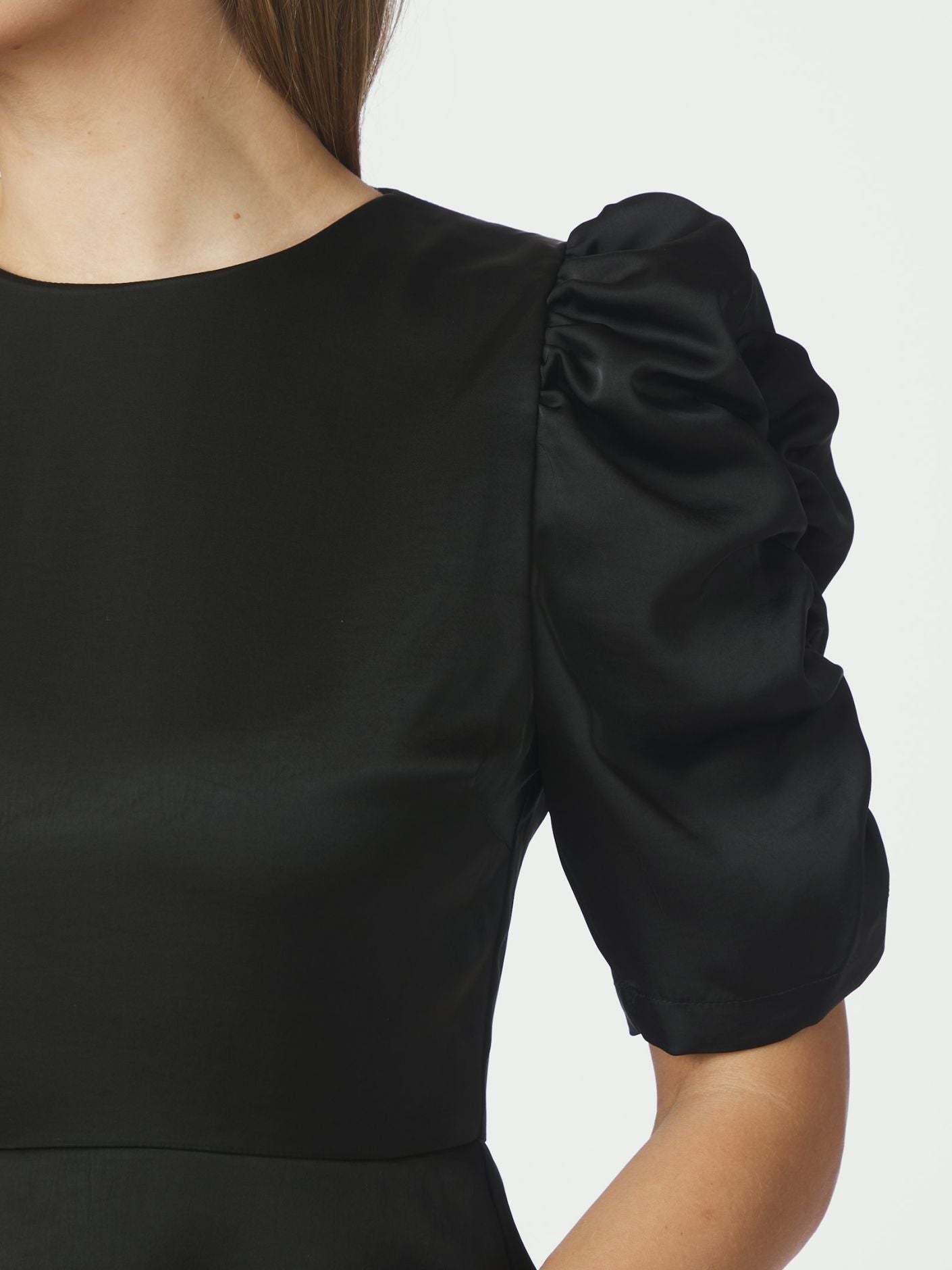 BENUA HEAVY SATEEN BLUSE SORT NN