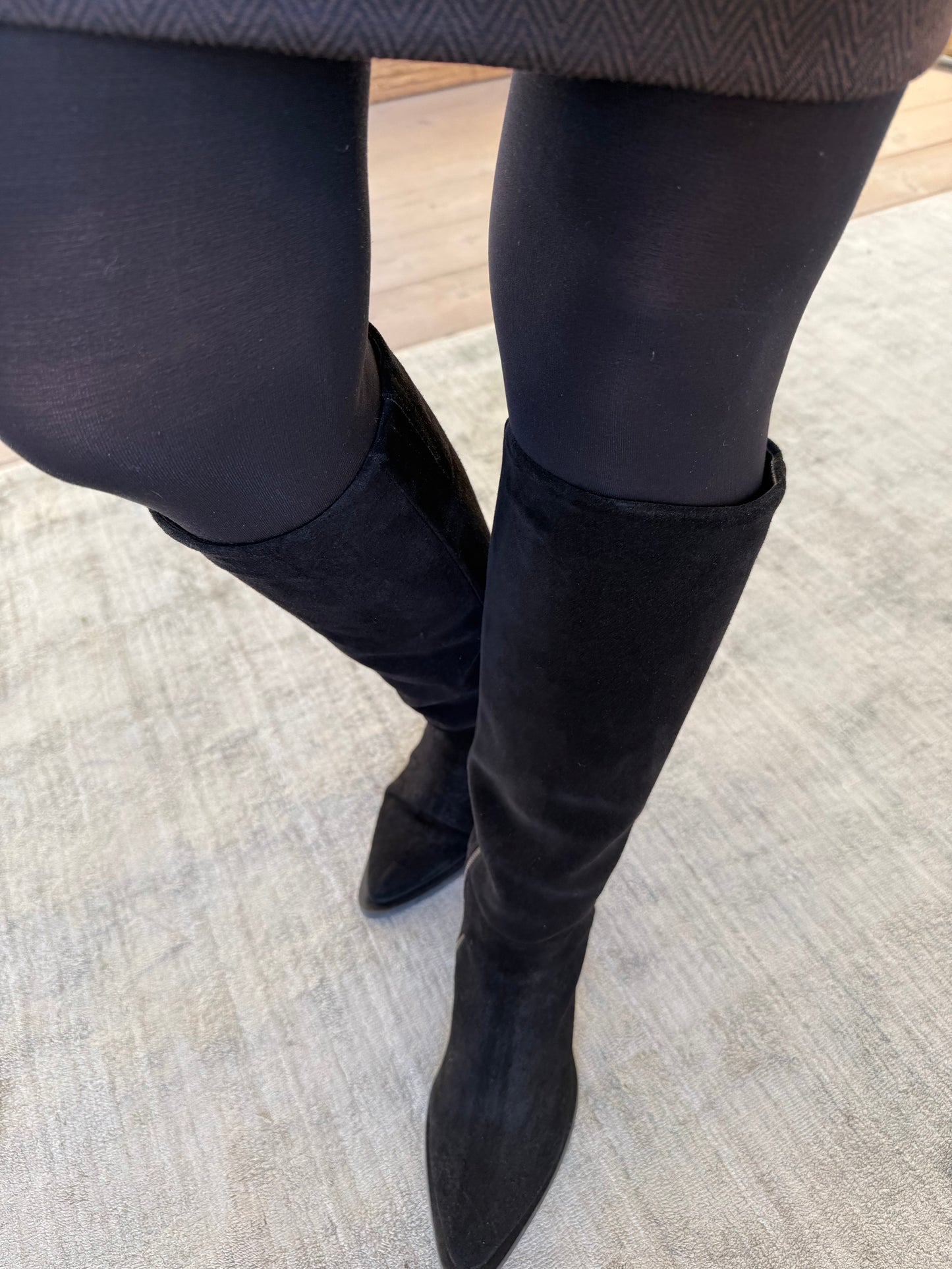 2-PAK TIGHTS - 40 DENIER SNEAKY FOX