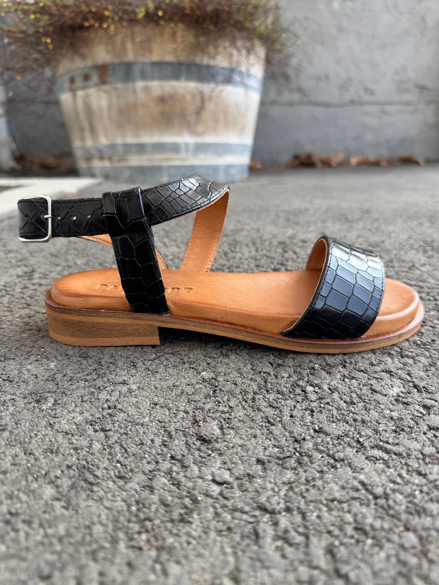 Adeen Sandal