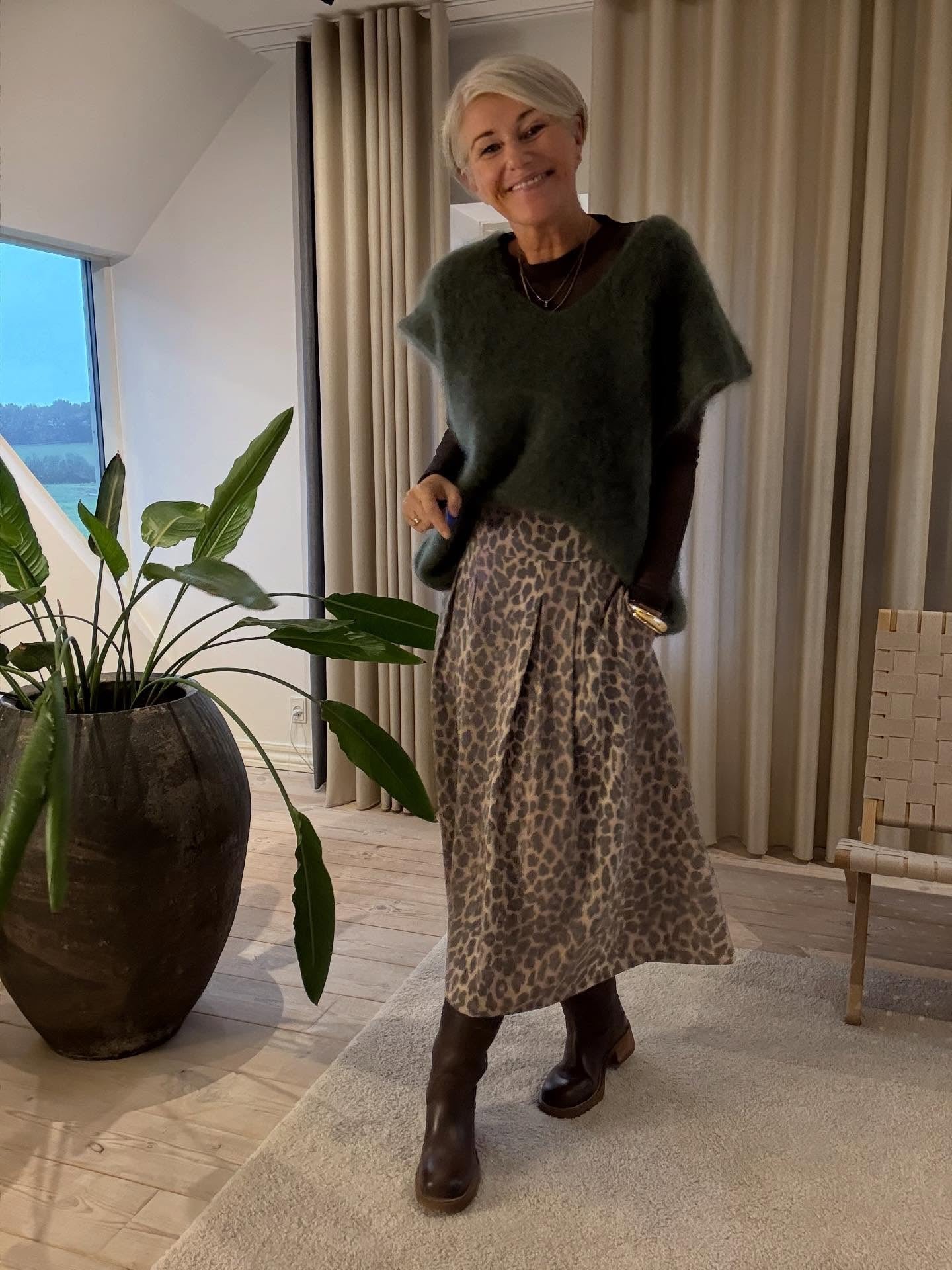 BJOERK STRIKKET V-NECK VEST BC