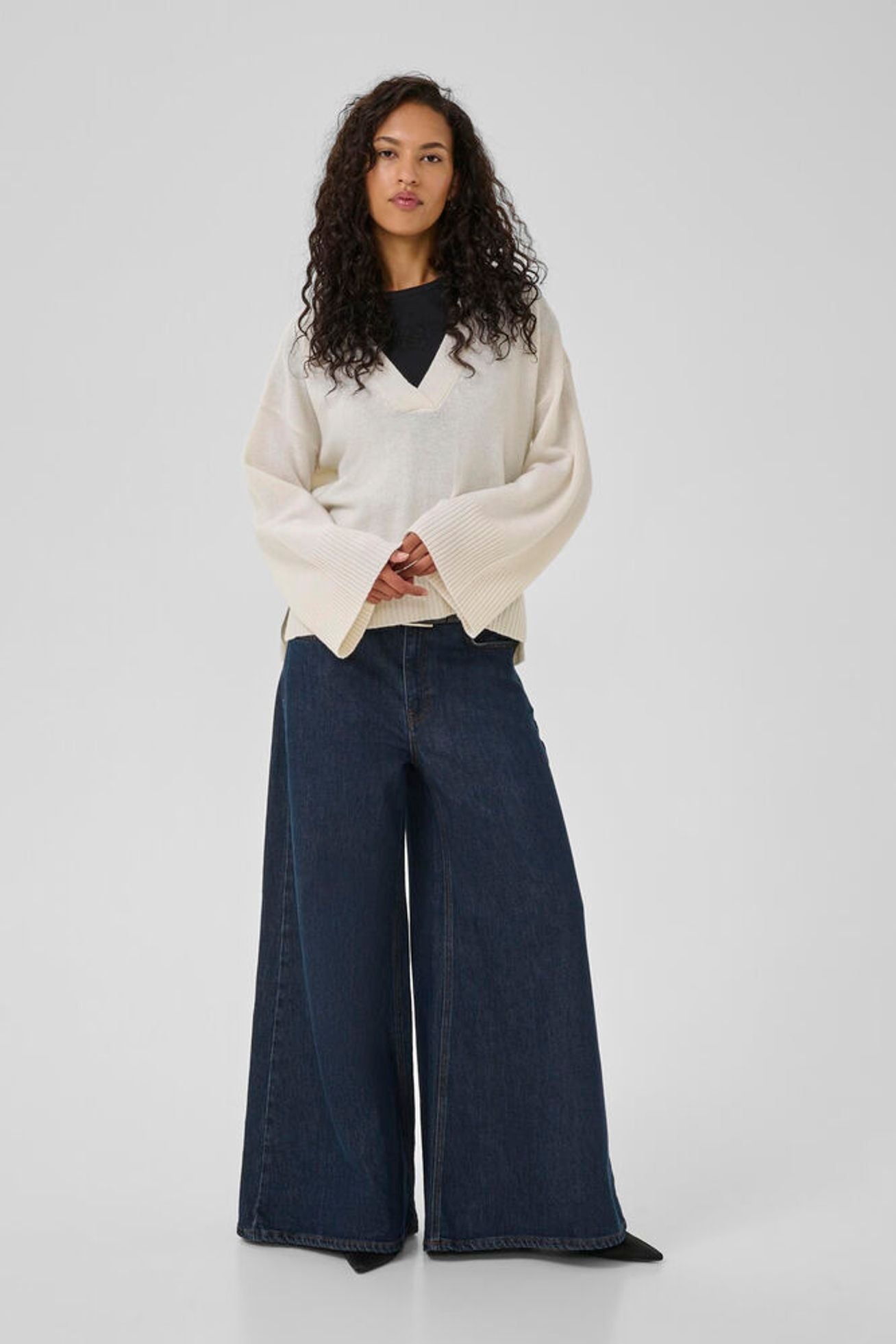 HUXI V-HALS STRIK MEW