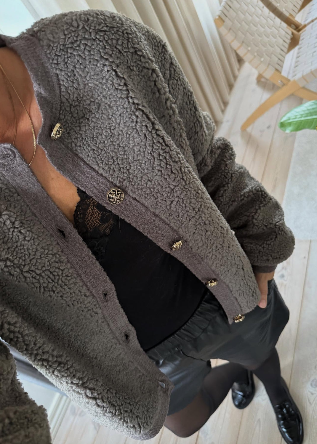 LIMO FLUFFY KNIT CARDIGAN