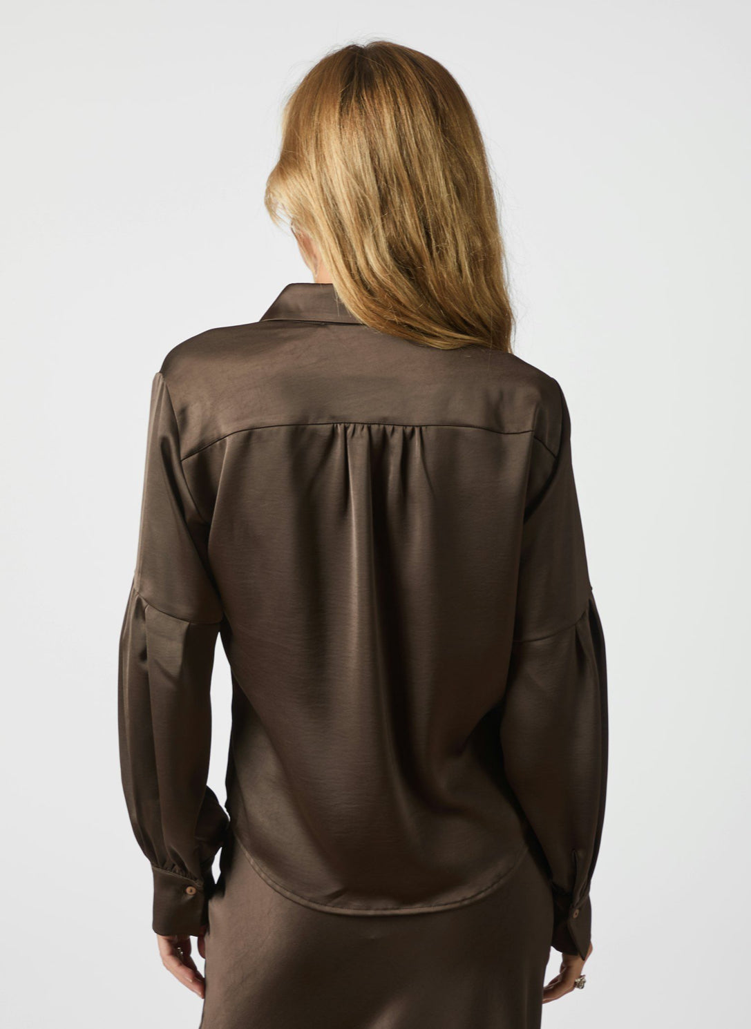 NAJA SATIN BLUSE NEO NOIR