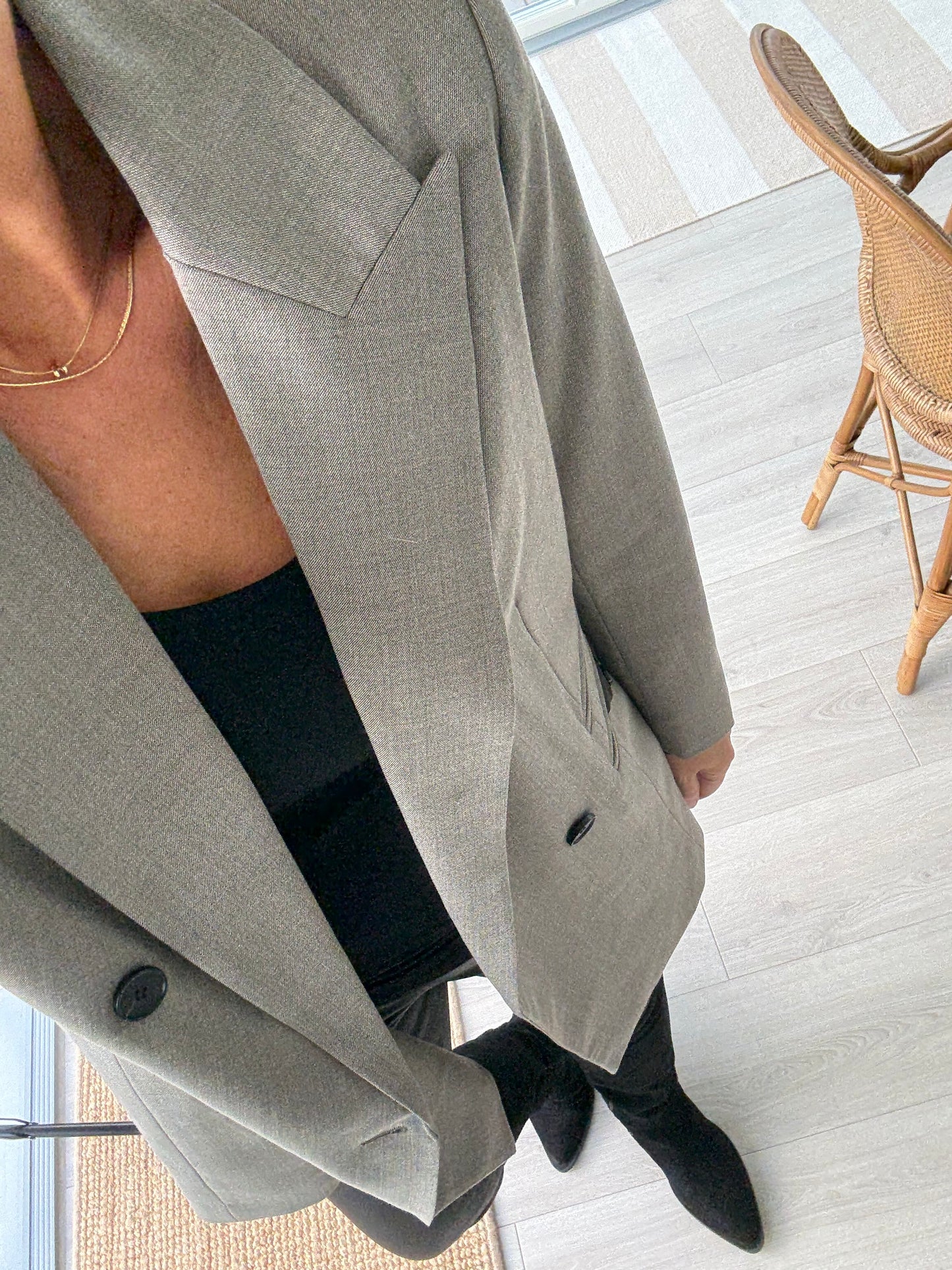 NICOLE LOW TRIANGLE BLAZER HLT