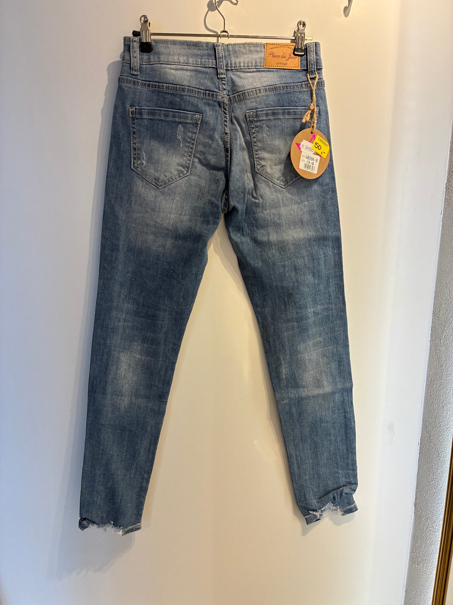 98	096-8 PLACE DU JOUR JEANS