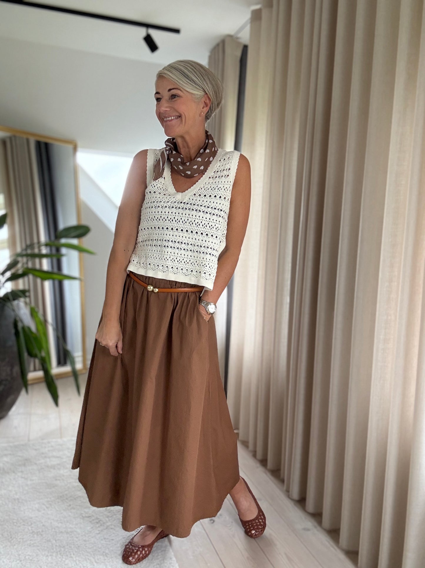 ABBIE NEDERDEL BLACK COLOUR