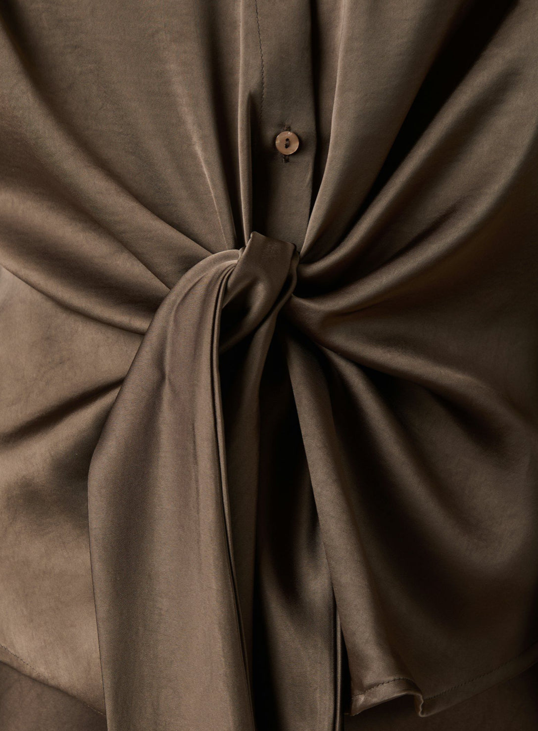NAJA SATIN BLUSE NEO NOIR