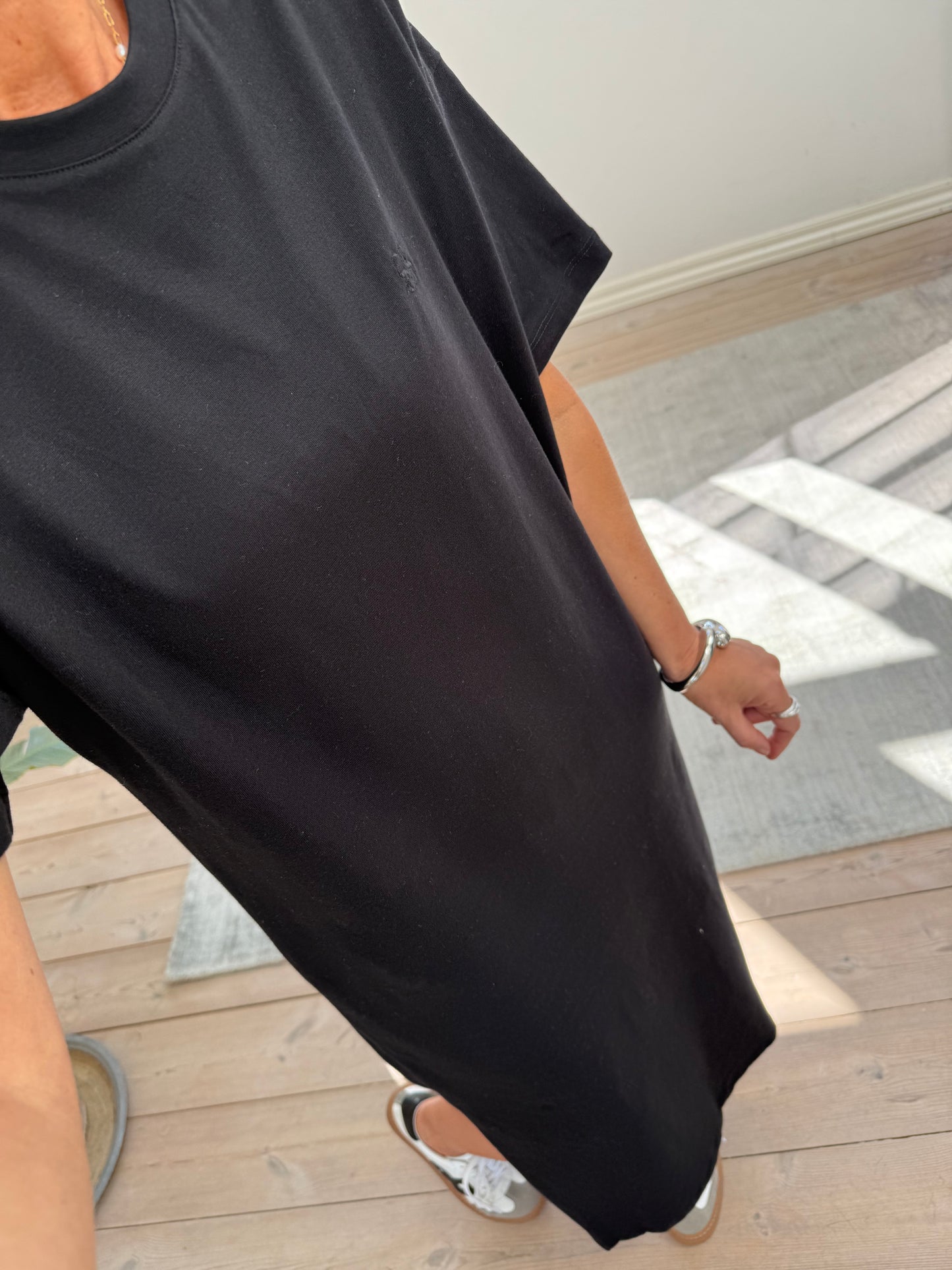 Lisa Logo T-shirt kjole