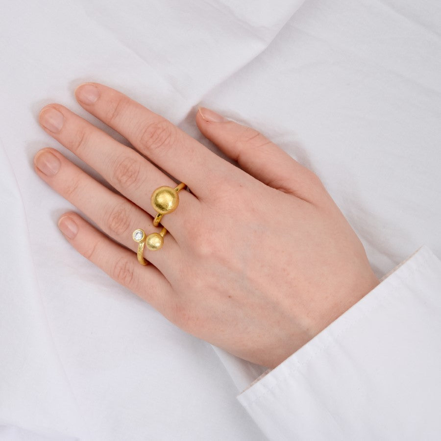 Ring Med Kugle Og Zirkon