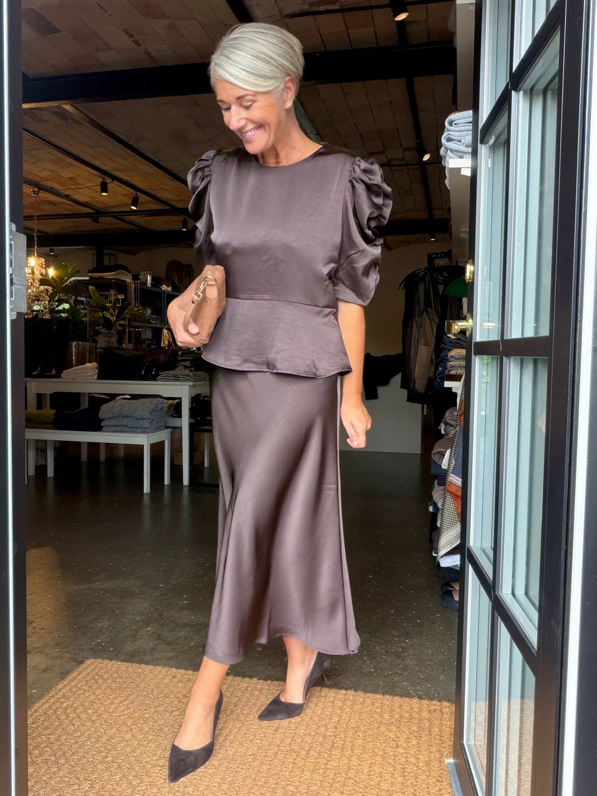 BENUA HEAVY SATEEN BLUSE BRUN NN (267) - LifeStyle Hedensted