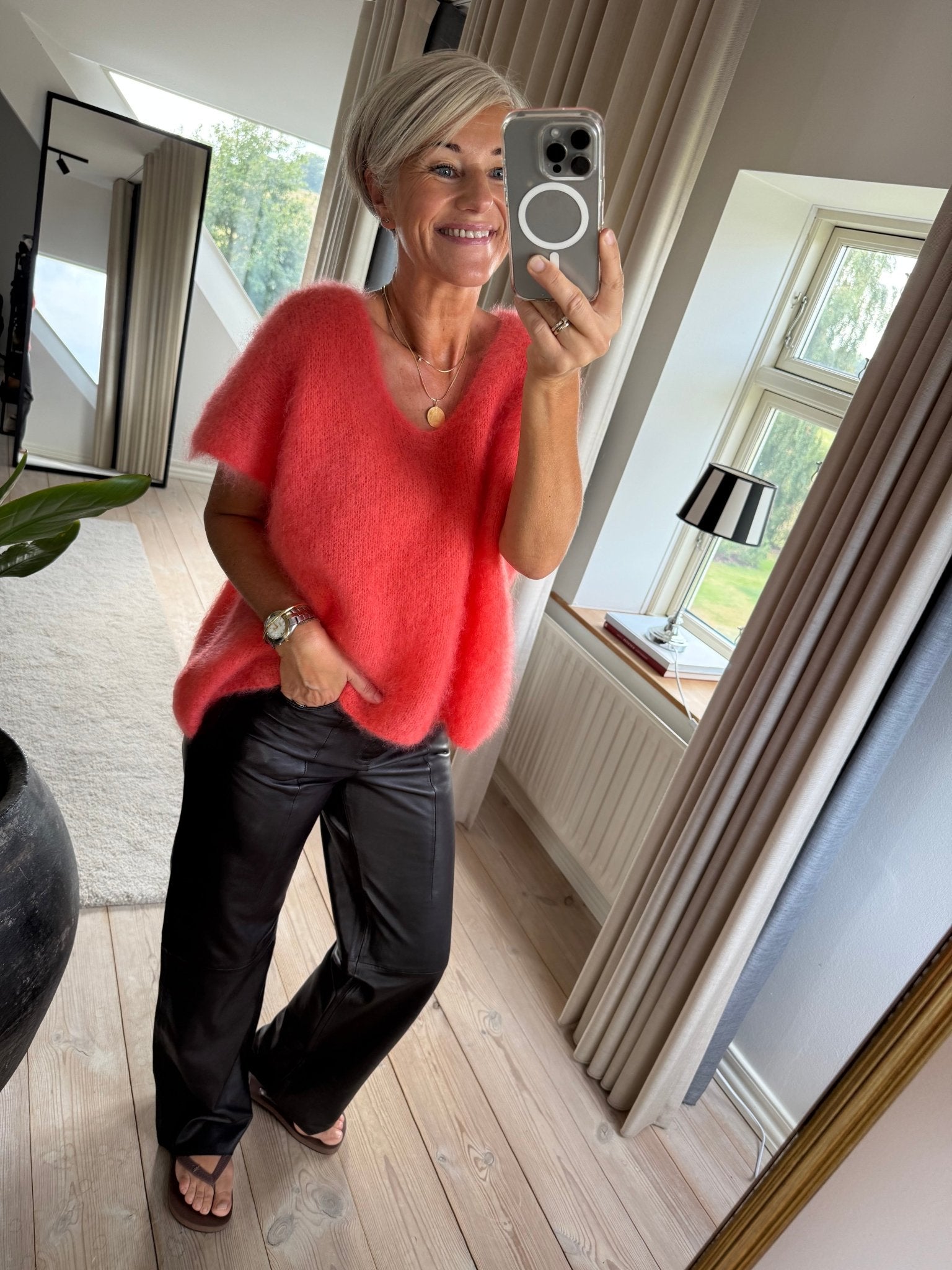 BJOERK STRIKKET V - NECK VEST BC - LifeStyle Hedensted