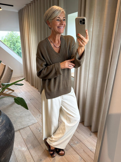 HUXI V-HALS STRIK MEW - LifeStyle Hedensted