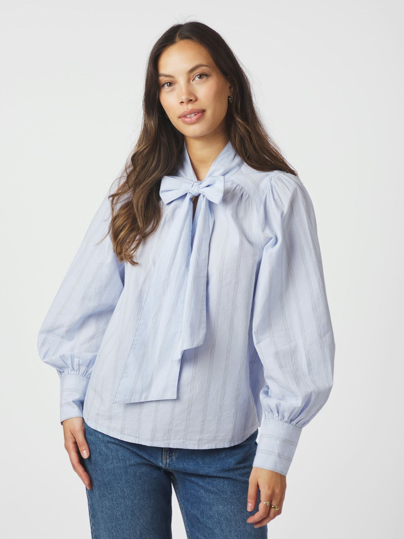 JAZ BOW STRIBET BLOUSE NN - LifeStyle Hedensted