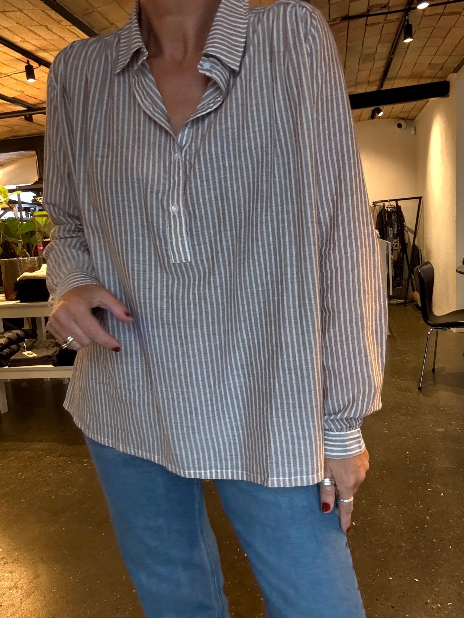 LARI SKJORTE LL - LifeStyle Hedensted