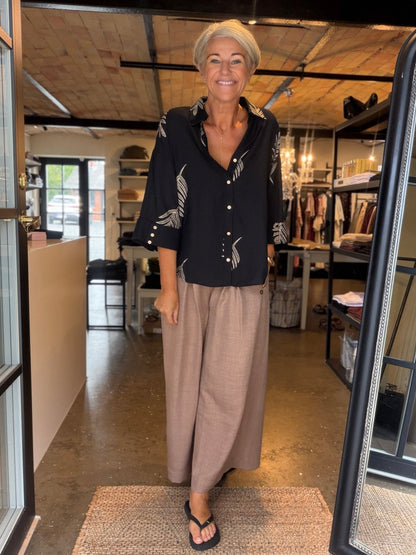 LYDIA BLUSE SORT PREPAIR (9) - LifeStyle Hedensted