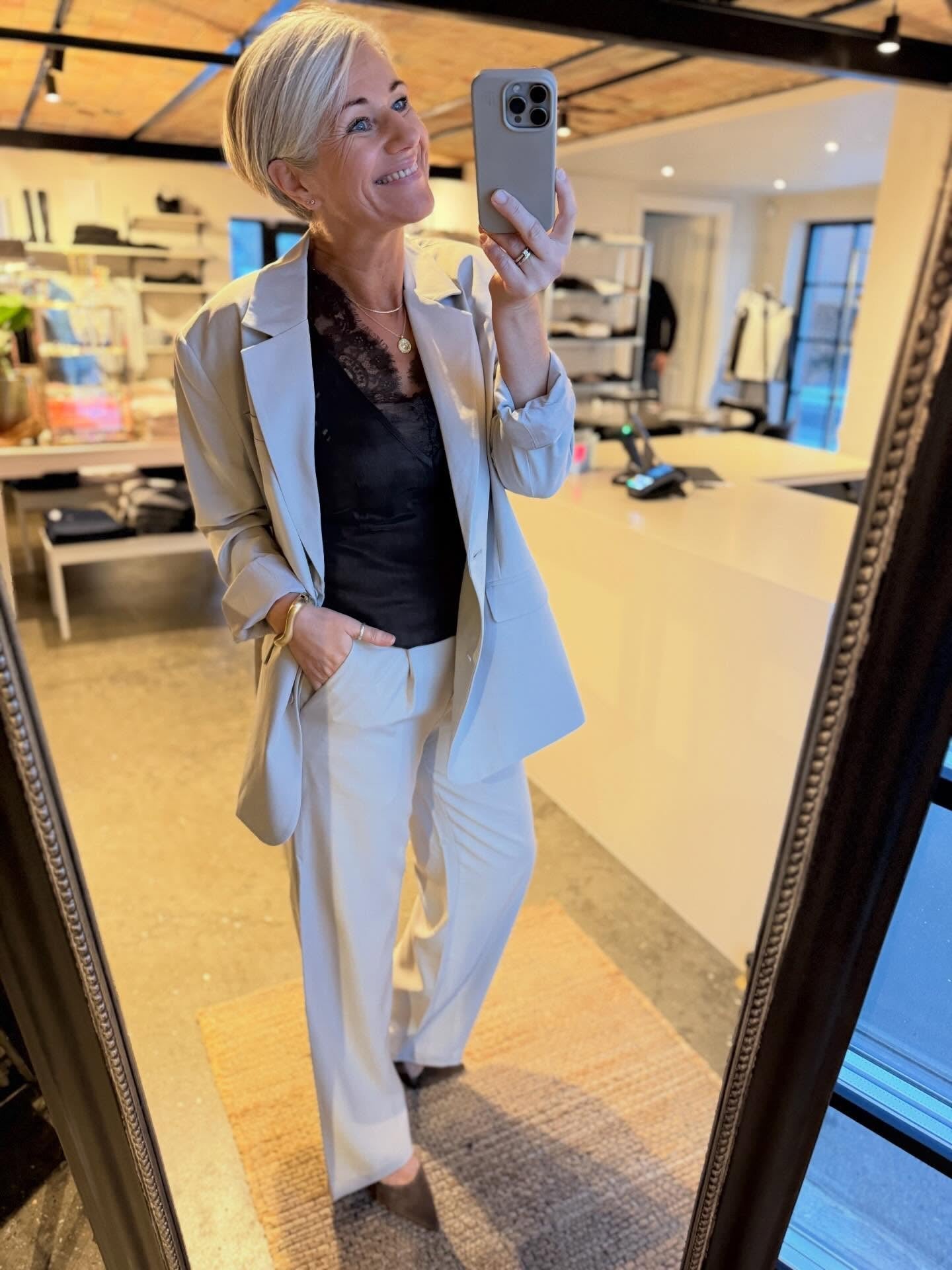 MARTA TOP MED BLONDER CM - LifeStyle Hedensted