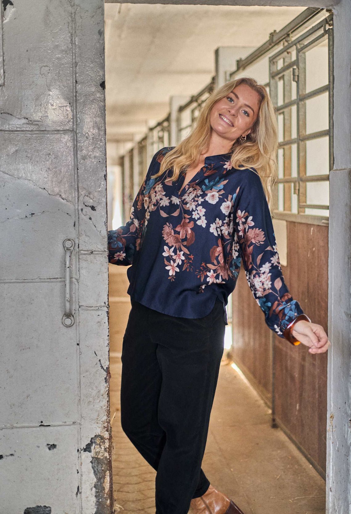 MEMPHIS BARREL BUKS MØRK BC - LifeStyle Hedensted