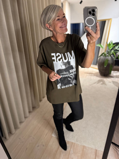 MUSE TEE 6980 CM - LifeStyle Hedensted