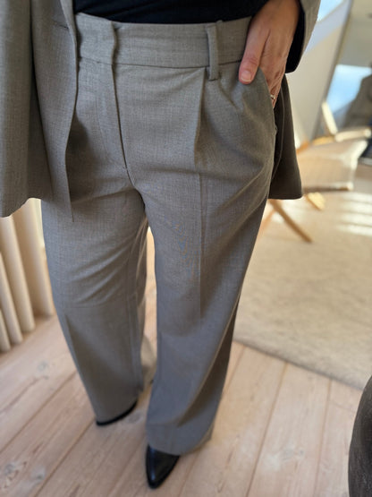 NICOLE PLEAT BUKS HL - LifeStyle Hedensted