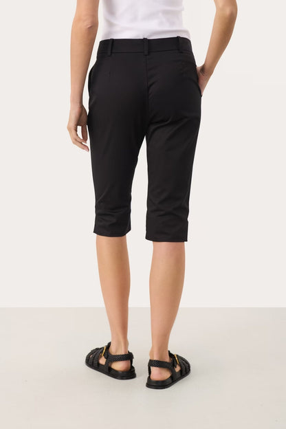 RENATA CAPRI SHORTS PART TWO - LifeStyle Hedensted